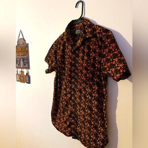 Monument Men’s Patterned Button Up Short Sleeve Shirt Orange Skulls & Ghosts!